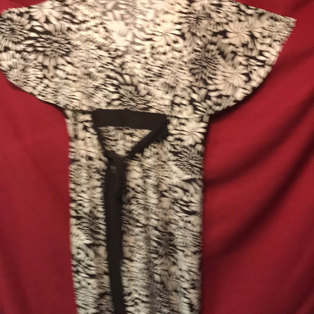 Dress - Picture 3 of 4